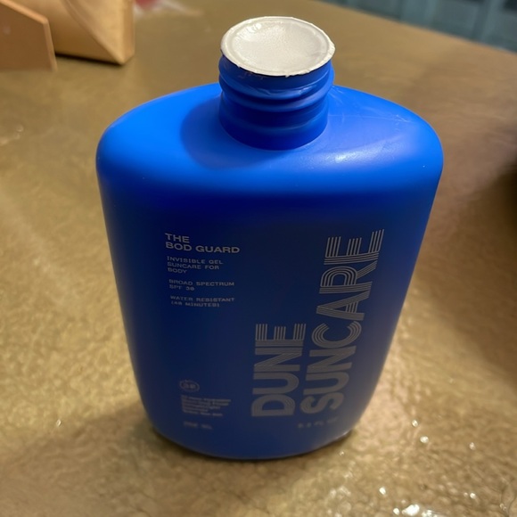 Dune Suncare 30 SPF 8.4 oz - Picture 2 of 3